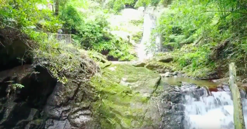 ドローンで『滝』を空撮してみた。