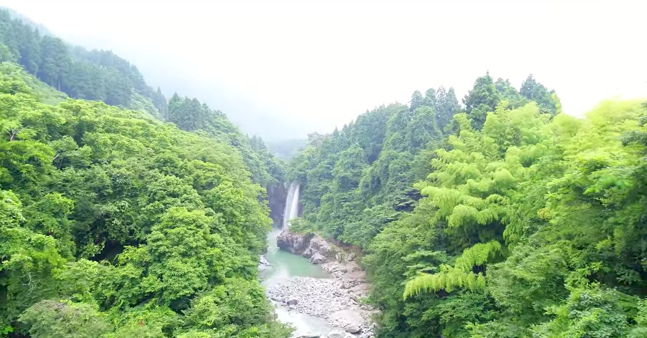 石川ドローン空撮手取峡谷|滝をPhantom4Proで空撮しました。