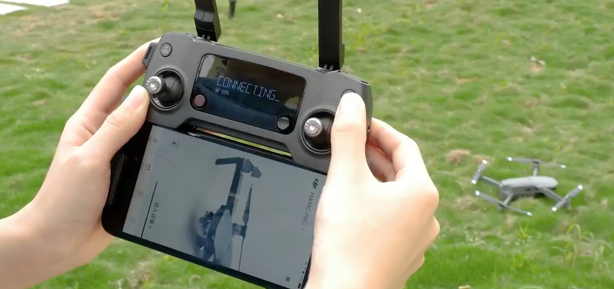 DJI Mavic PROを二つの送信機(プロポ)で操縦する方法