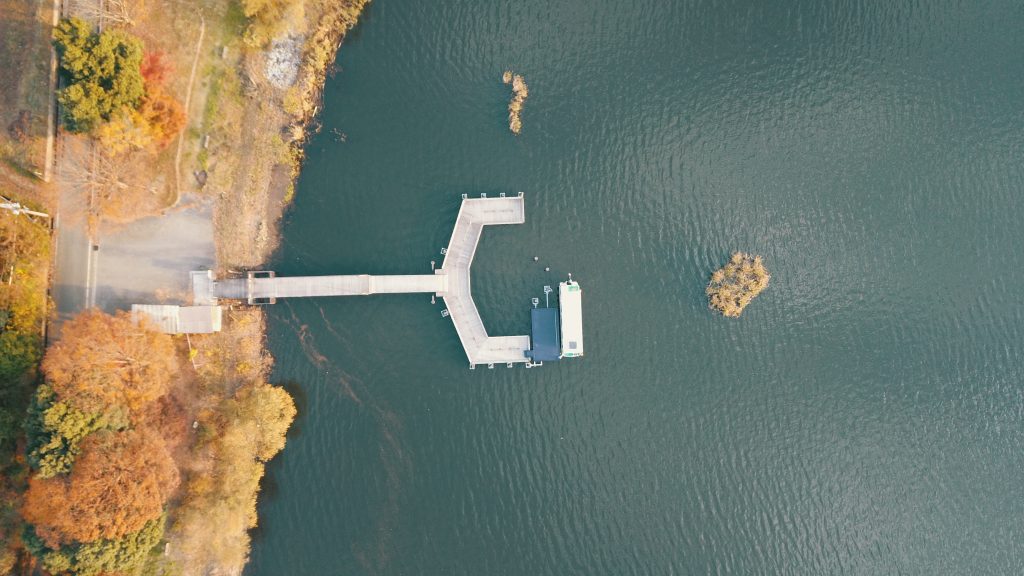 ドローンで楽しむ滋賀県秋の紅葉