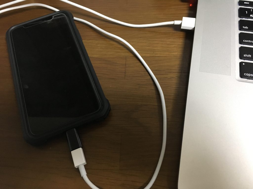 Appleユーザー必見！iPhoneに触れずにMacBookをテザリングしてネット接続する方法