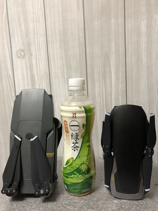 MavicAIRが空を飛んでいる様子