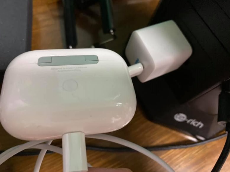 エアーポッズ プロ充電器 AirPodsプロ充電ケースのみ Apple国内正規品 - blog.knak.jp